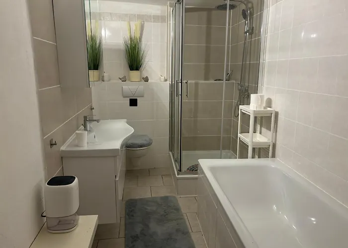 住宿加早餐酒店 Eifeltoerchen 3*